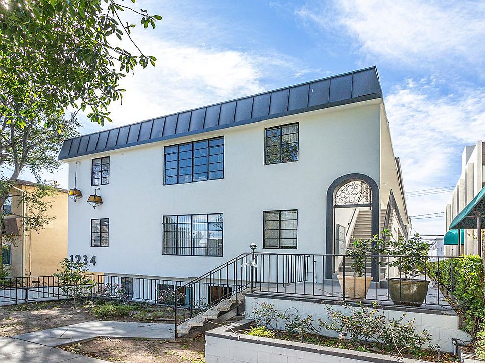 1st image of 1234 11th St APT 1