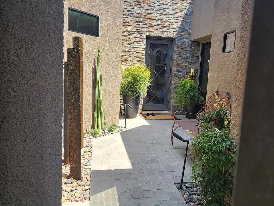 1st image of 48812 Mescal Ln