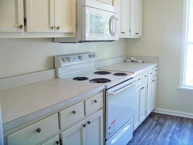 108 Christopher Ct — Photo 7