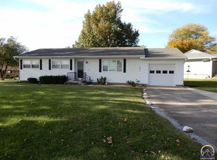 401 Montana Ave, Holton, KS 66436