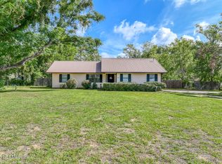 104 Crestwood Dr, Interlachen, FL 32148