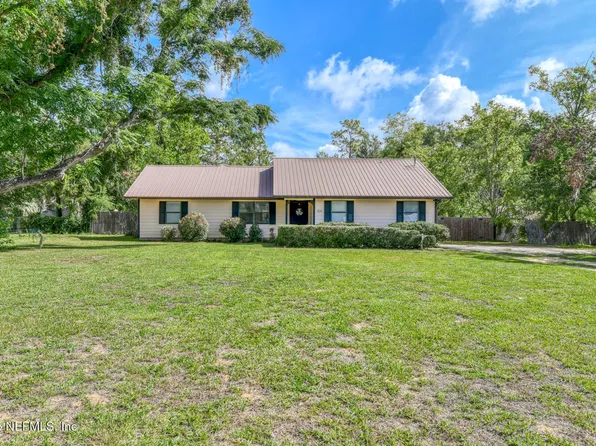 104 CRESTWOOD Drive, Interlachen, FL 32148