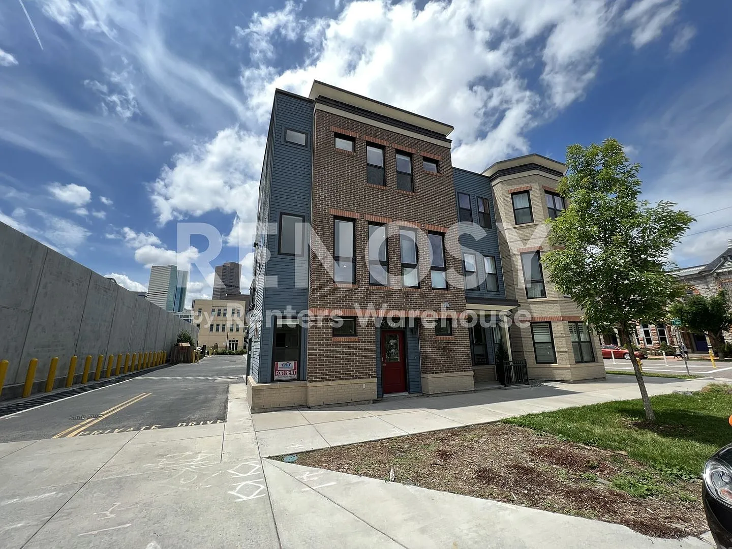 Don't miss this Spacious Townhome in the Heart of Denver — Photo 1