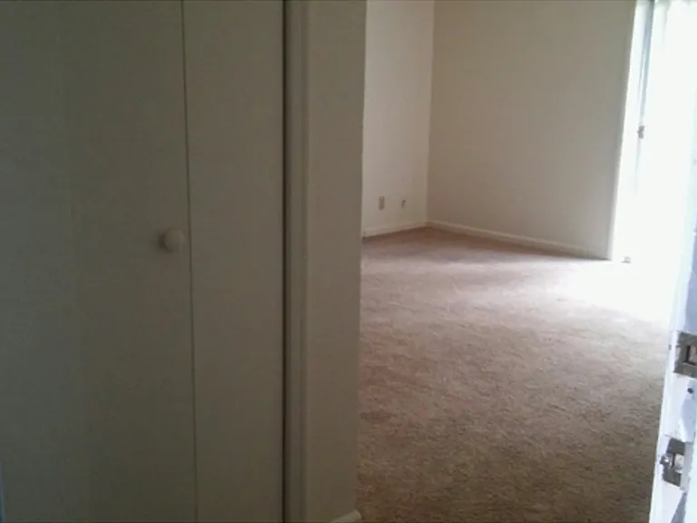 300 Jefferson St — Photo 11