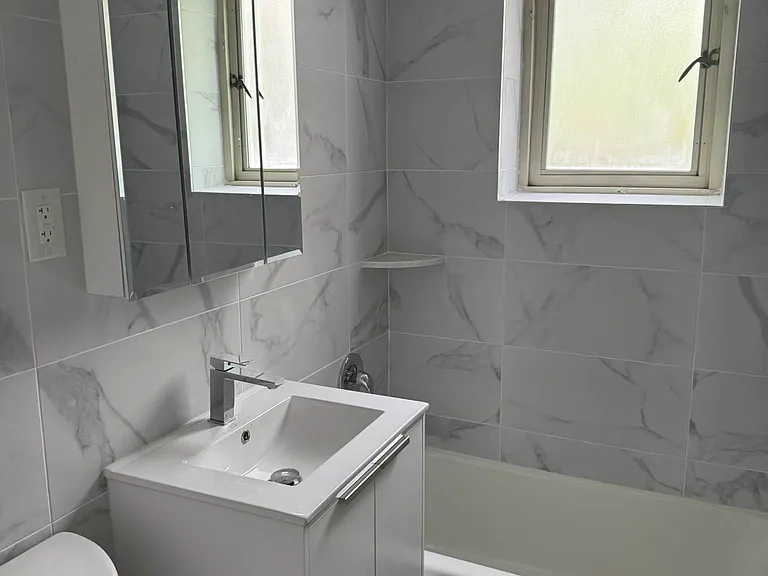 185-19 64th Ave #2B — Photo 7