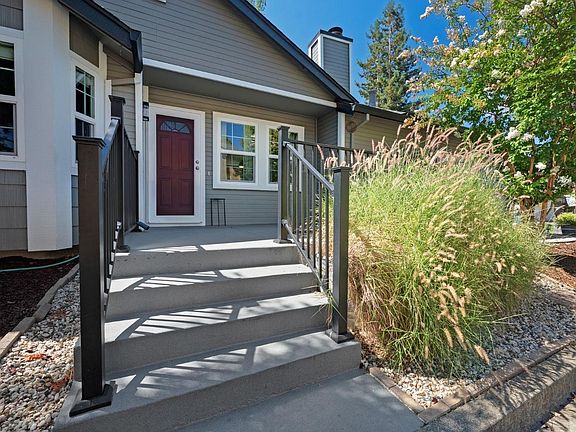 5th image of 1818 Rhianna Street