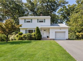 15 Greendale Rd, New City, NY 10956