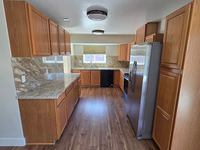 616 Placer Ln — Photo 10