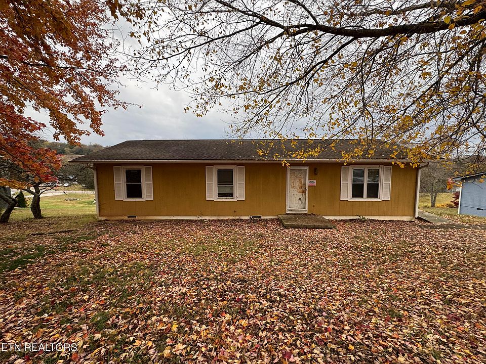1st image of 421 River Bend Dr