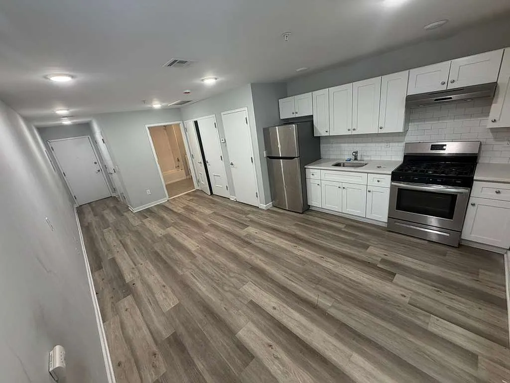 Building Photo - 154 Hamilton Ave #202