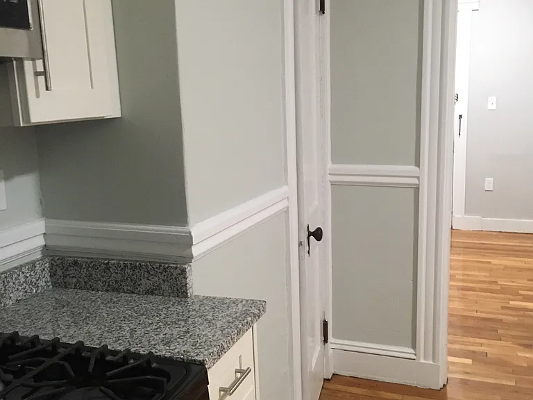 12 Verona St #2L — Photo 20