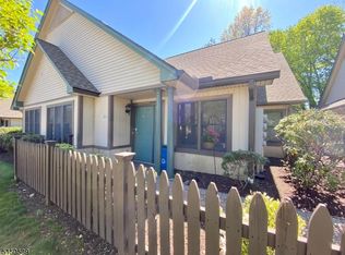 22 Park Edge, Berkeley Heights, NJ 07922