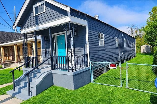 1st image of 2055 Hope St