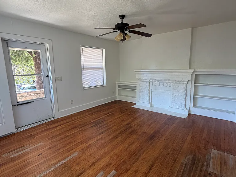 1612 N Marion Ave — Photo 3