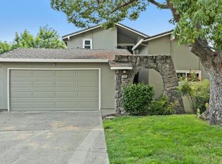 1160 Rosa Del Rio Way, Sacramento, CA 95822