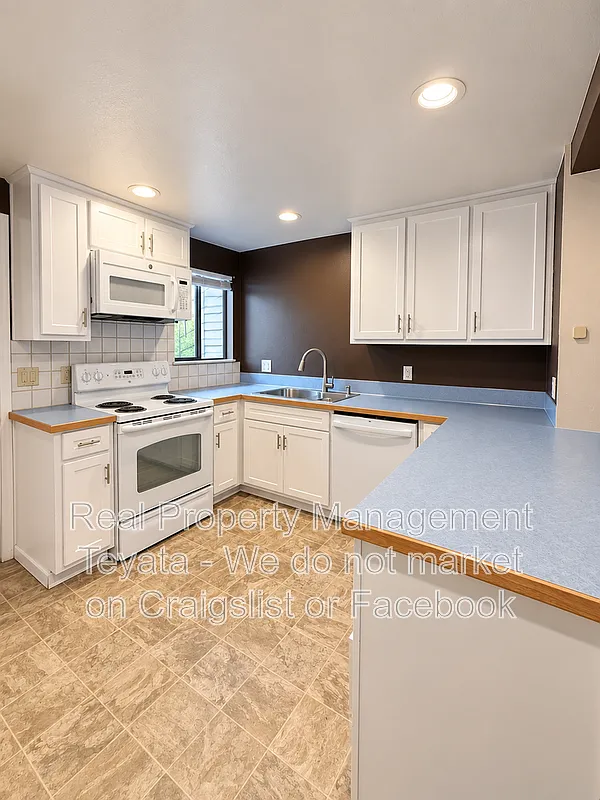 7650 Birch Bay Dr — Photo 3