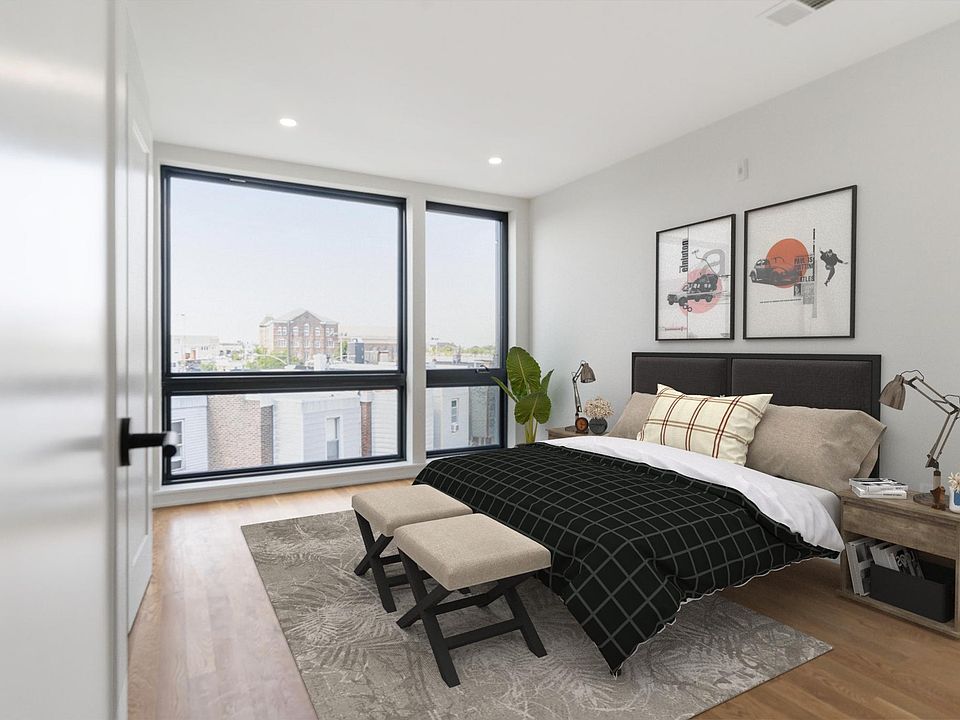 1st image of 2613 Miller St #301