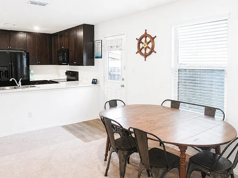 609 Marty Allen Loop — Photo 9
