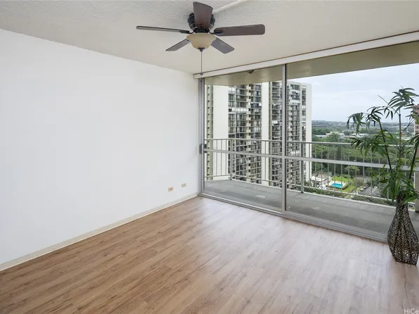 98-450 Koauka Loop APT 1108, Aiea, HI 96701