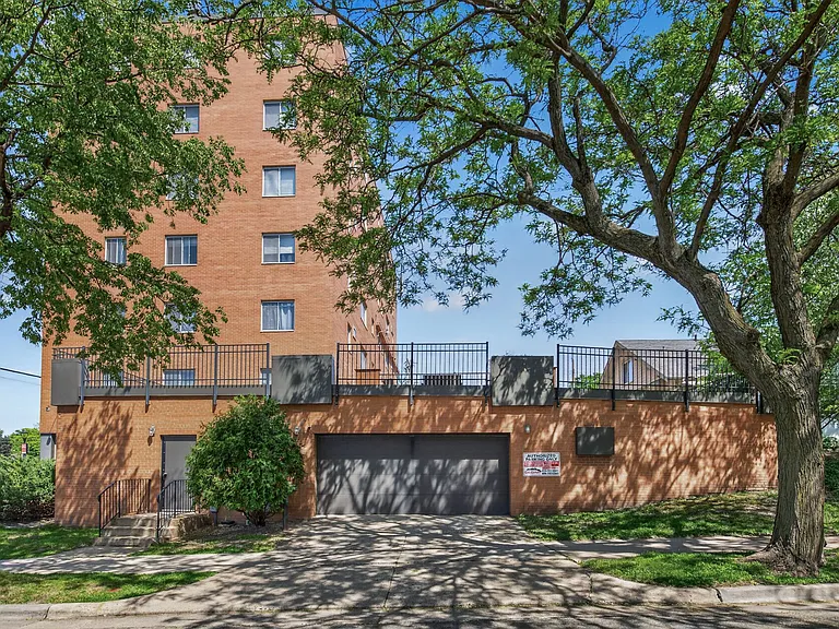2915 W 50th St — Photo 28