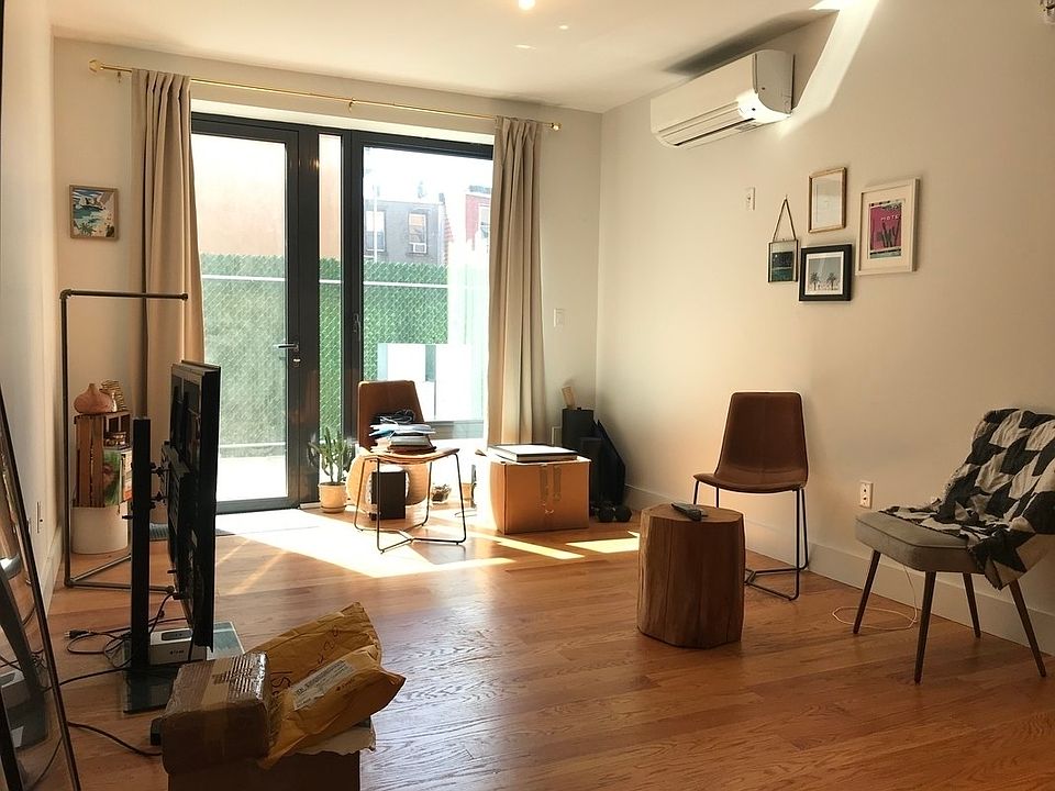 1st image of 169 Graham Ave #304