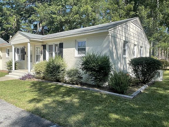 2nd image of 1918 Millan Dr