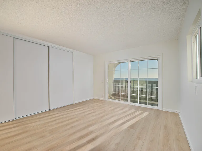 3407 Ocean Front Walk #B — Photo 13