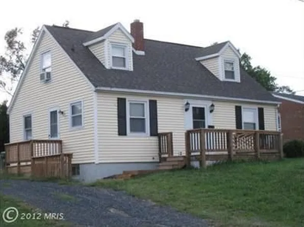 343 N Lee St, Woodstock, VA 22664