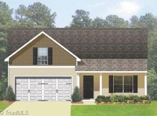 1454 Waterford Pointe Rd, Lexington, NC 27292