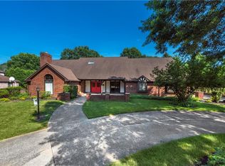 9972 Fitzwater Rd, Brecksville, OH 44141