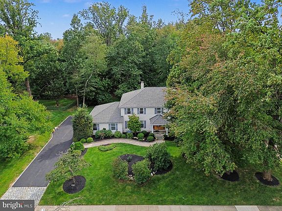 4th image of 1611 Benjamin Dr