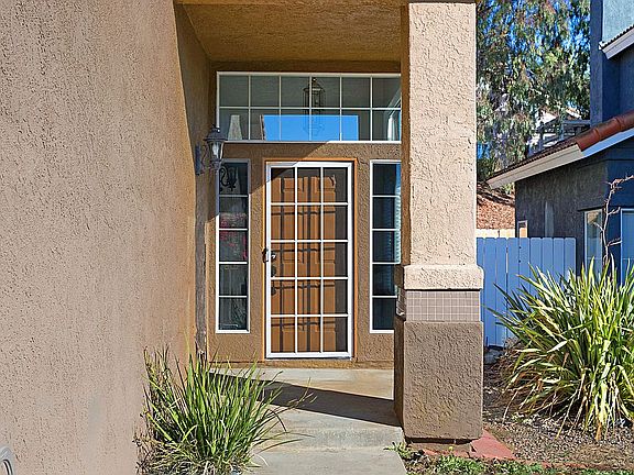 3rd image of 513 Avenida Aguila