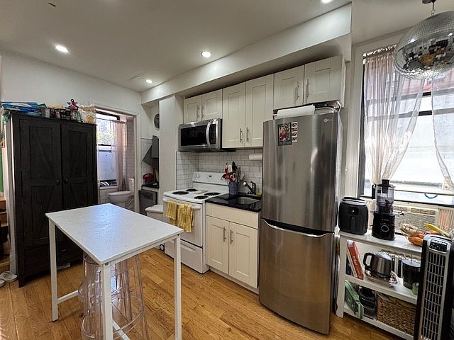 1st image of 91 E 7th St APT 1