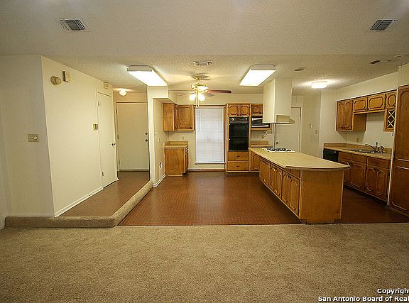 4th image of 527 Maddux St