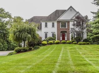 654 Dedham St, Wrentham, MA 02093