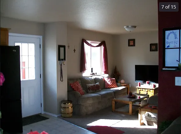 4 bed, 2.5 bath, 2100 sqft, $540 — Photo 2