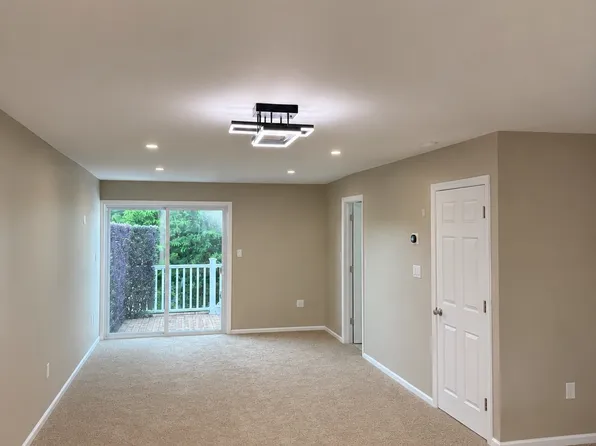 (undisclosed Address), Hicksville, NY 11801