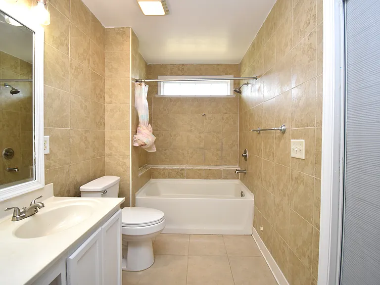 205 Lasalle Way — Photo 15