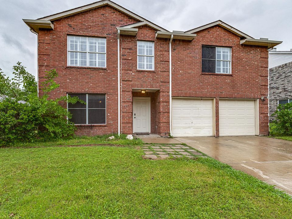 1st image of 121 Southwood Dr