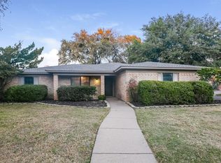 2323 Lucas Dr, Arlington, TX 76015