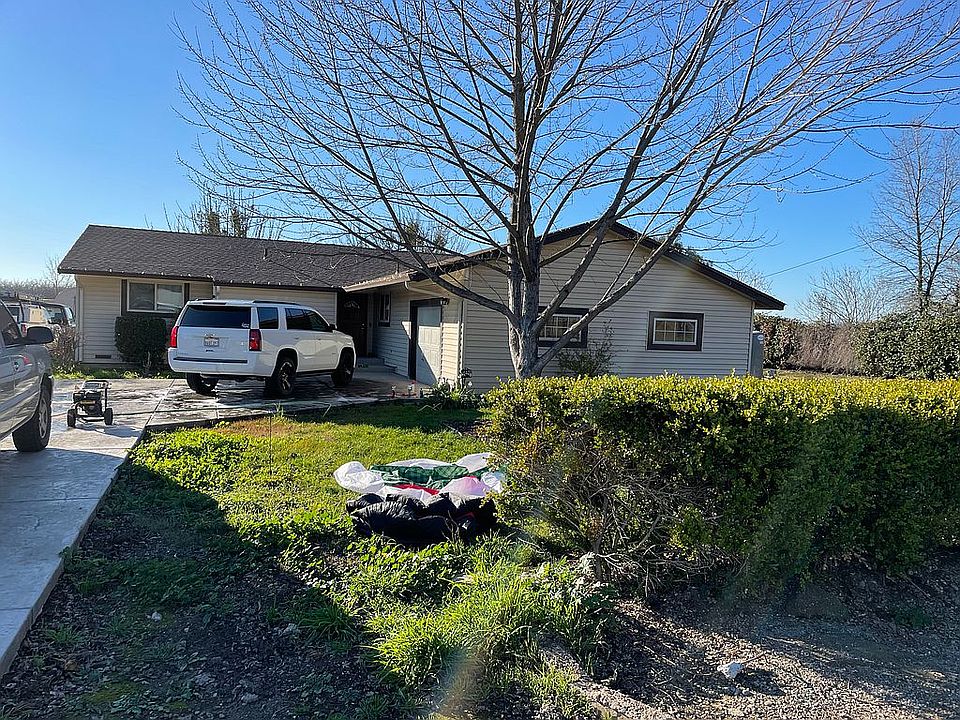 2nd image of 1033 N Avalon Dr
