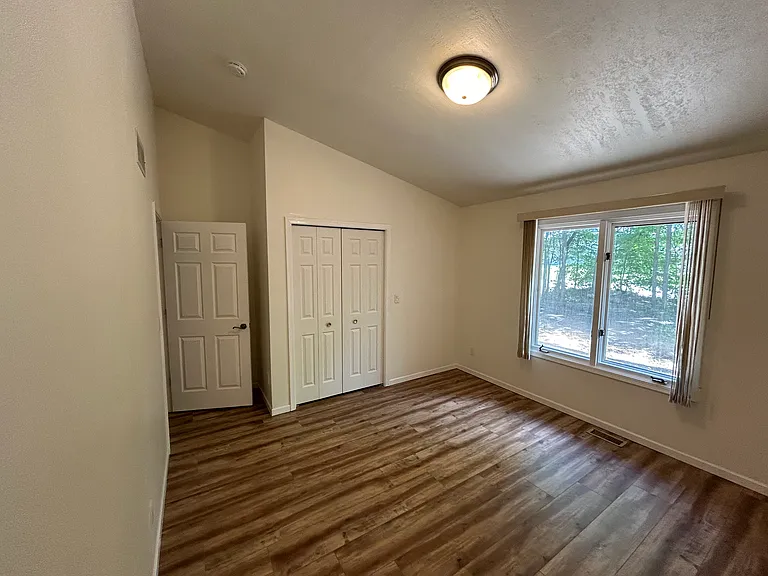 1135 E Saginaw St #1137 — Photo 10