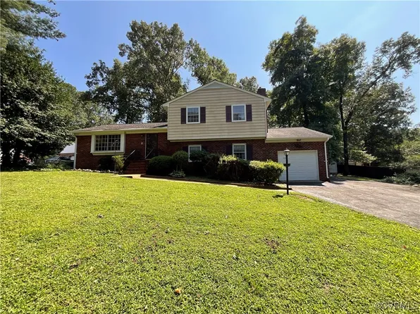 305 Rollingview Dr, Sandston, VA 23150