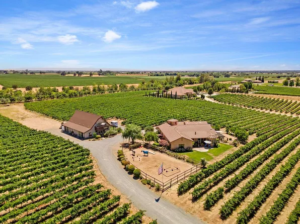 19330 E Stampede Rd, Lodi, CA 95240