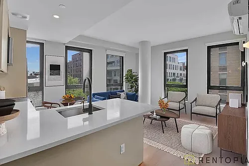 130 Hope St Photo 1