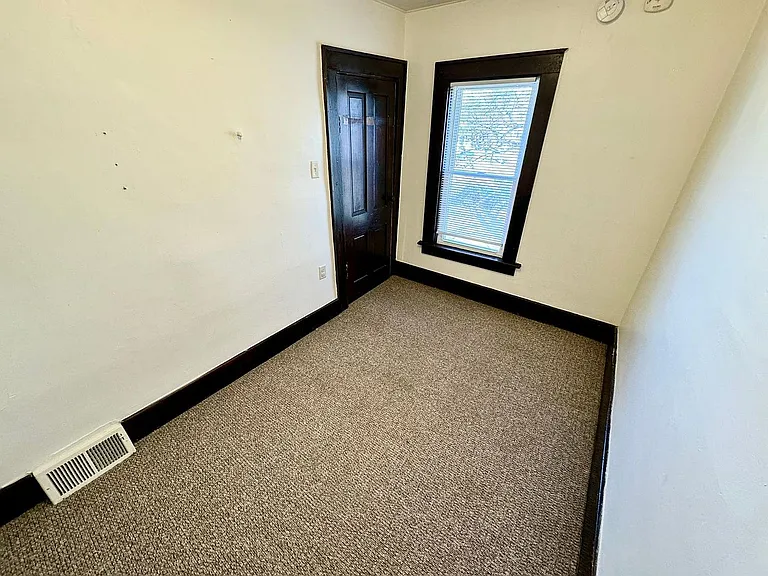 2701 Raspberry St — Photo 6