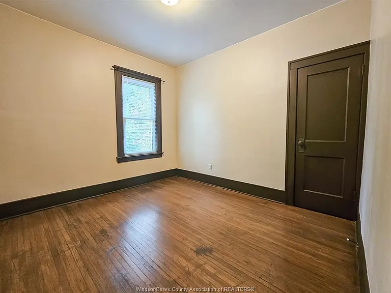 1342 Parent Ave #UPPER — Photo 11