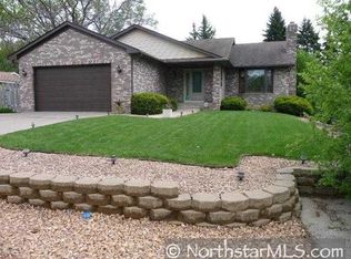 2278 County Road D E, Maplewood, MN 55109