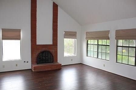 3rd image of 1825 Fernridge Dr