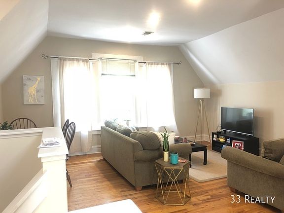 2nd image of 2626 N Wilton Ave APT 3